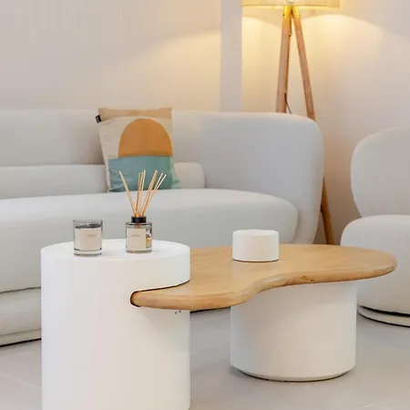 شقة Banus - Banus - Dama De Noche - Fully Renovated Designer 2br - 2ba - Large Outdoor Terrace With Dining Area - Bright & Modern - Brand New Furniture & Appliances - S Pools - Ideal For Families *