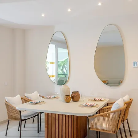 شقة Banus - Banus - Dama De Noche - Fully Renovated Designer 2br - 2ba - Large Outdoor Terrace With Dining Area - Bright & Modern - Brand New Furniture & Appliances - S Pools - Ideal For Families *
