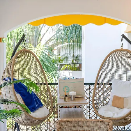 Banus - Banus - Dama De Noche - Fully Renovated Designer 2br - 2ba - Large Outdoor Terrace With Dining Area - Bright & Modern - Brand New Furniture & Appliances - S Pools - Ideal For Families * ماربيا