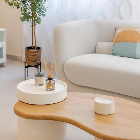 Banus - Banus - Dama De Noche - Fully Renovated Designer 2br - 2ba - Large Outdoor Terrace With Dining Area - Bright & Modern - Brand New Furniture & Appliances - S Pools - Ideal For Families شقة *