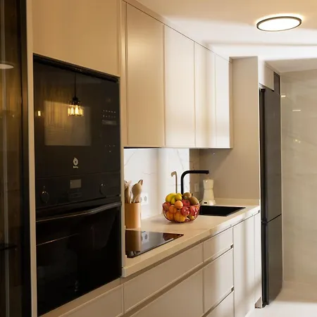 شقة Banus - Banus - Dama De Noche - Fully Renovated Designer 2br - 2ba - Large Outdoor Terrace With Dining Area - Bright & Modern - Brand New Furniture & Appliances - S Pools - Ideal For Families *