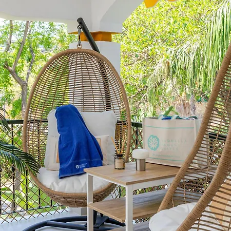 شقة Banus - Banus - Dama De Noche - Fully Renovated Designer 2br - 2ba - Large Outdoor Terrace With Dining Area - Bright & Modern - Brand New Furniture & Appliances - S Pools - Ideal For Families